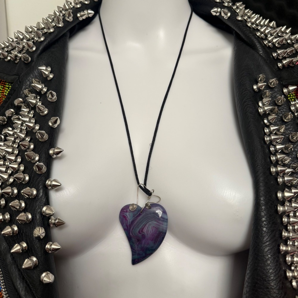 Unbranded Heart Necklace Womens OS Purple Excellent Wire Wrapped Swirl Pendant